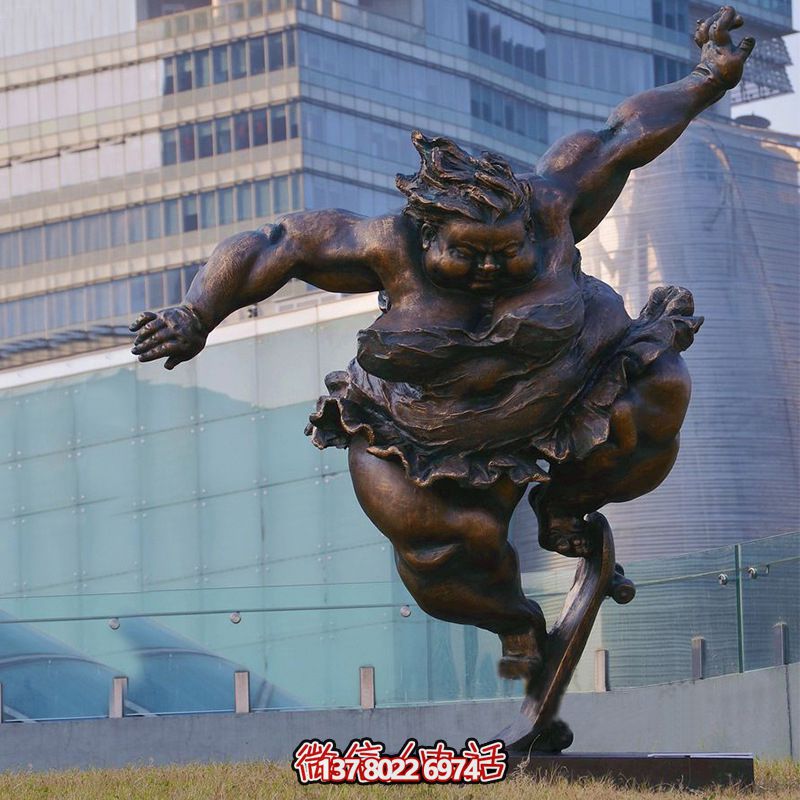 玻璃鋼雕塑滑板車，為城市公園和廣場帶來活力