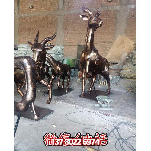 大型梅花鹿銅雕雕塑，裝點別墅小區