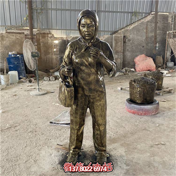 玻璃鋼仿銅人物雕塑，美化園林景區