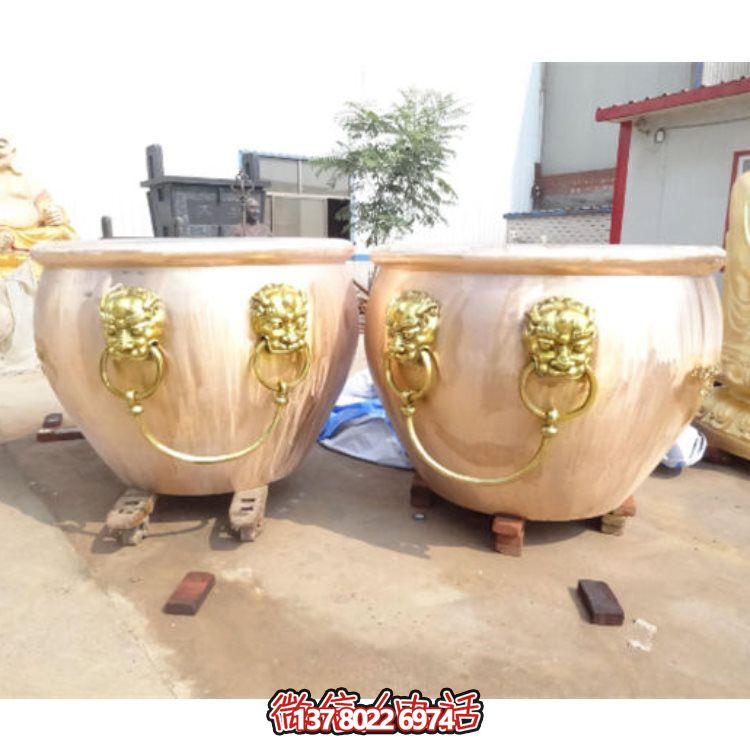 寺院戶(hù)外擺放黃銅鑄造招財(cái)聚寶盆大型圓水缸
