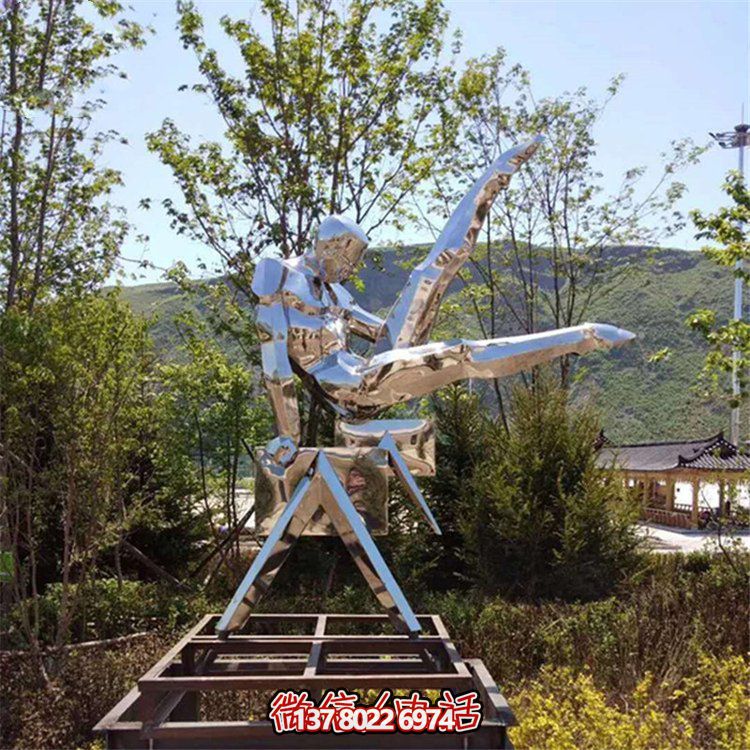 校園廣場戶外園林不銹鋼鏡面運(yùn)動人物景觀擺件