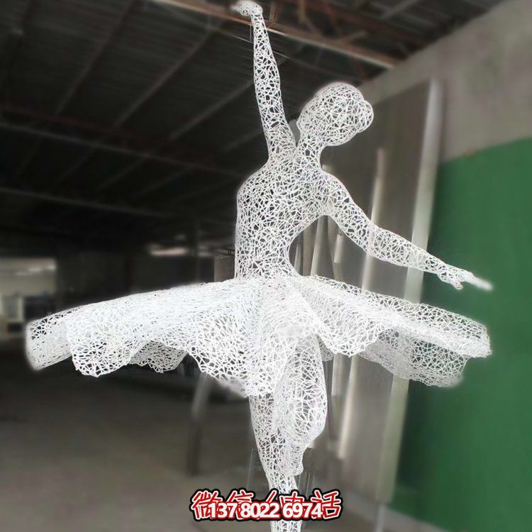 酒店會(huì)所裝飾不銹鋼網(wǎng)格抽象跳舞女孩小品雕塑水池?cái)[件