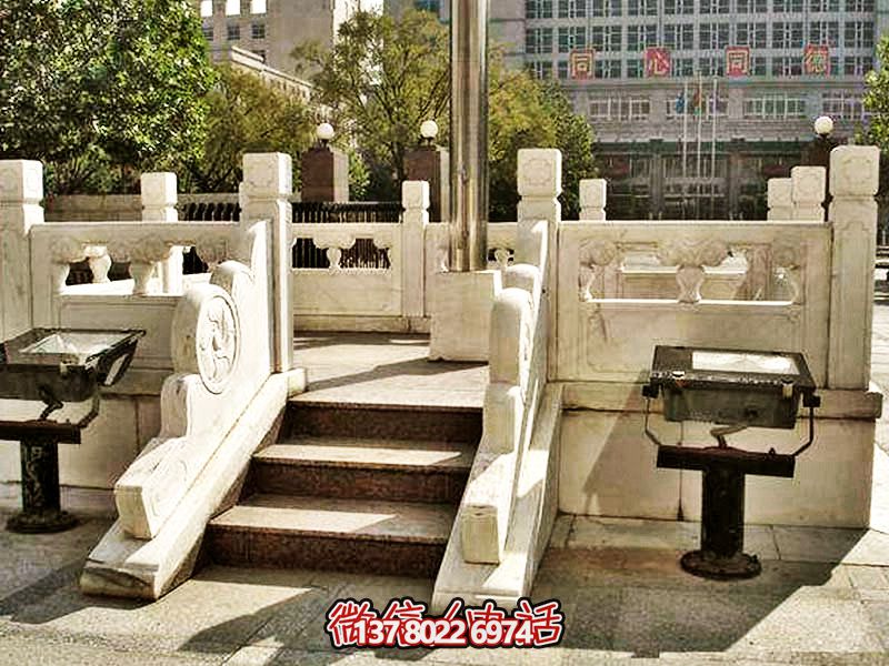 企業(yè)升旗臺大理石仿護欄桿 企業(yè)升旗臺大理石仿護欄桿