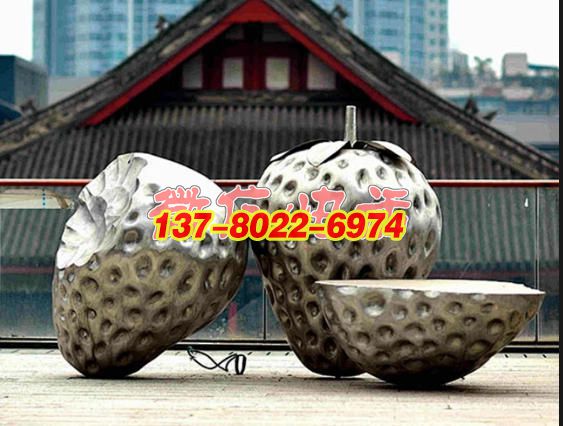 城市肌理中的莓果意象